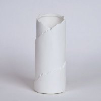现代简约陶瓷花瓶摆件 白色艺术不规则瓶口卷筒造型 创意家居摆设装饰瓶OH021-8108-11W2