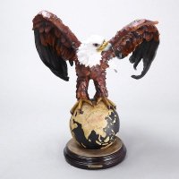 欧式高档动物造型树脂摆件 彩色独霸全球雄鹰造型摆件 家居办公桌面摆件工艺品（不开发票）FA6040