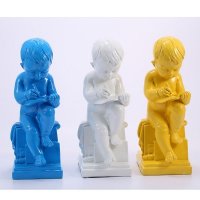 现代简欧家居创意个性摆件小书童写字造型树脂摆件家居时尚装饰品摆件QXY007