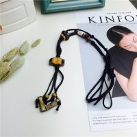 陶瓷项饰