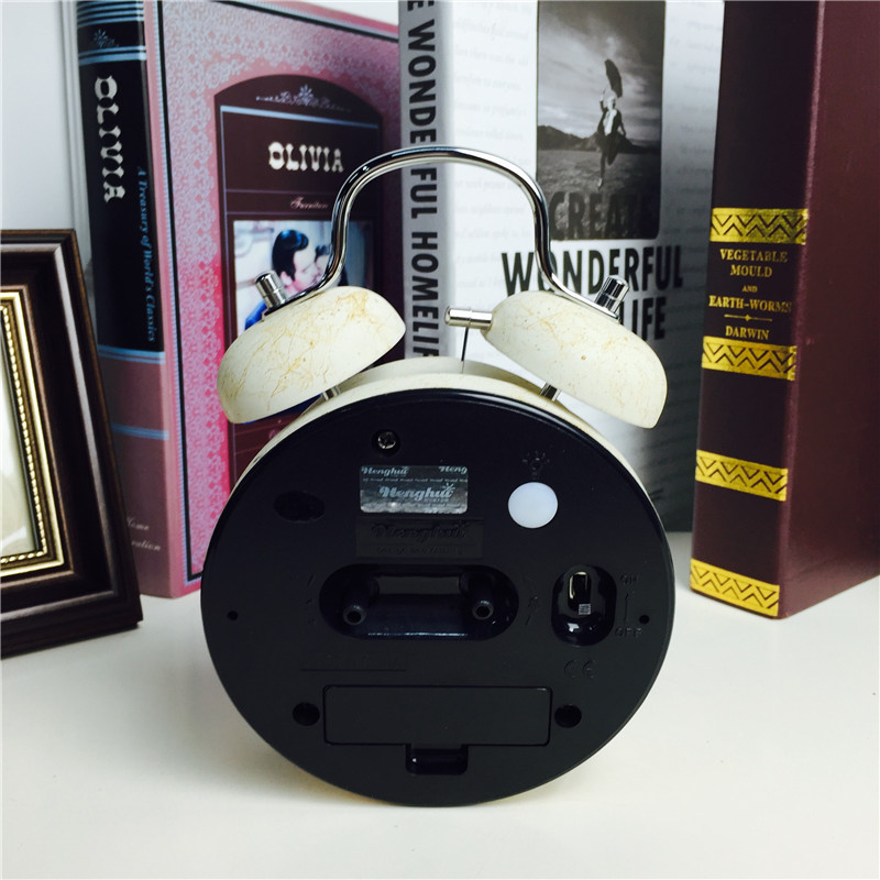 简约复古做旧黄色静音床头打铃钟闹钟 桌面个性创意时钟2