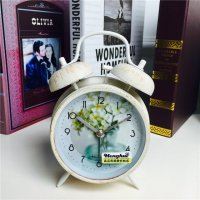 简约白色做旧铁锈静音床头打铃钟闹钟 桌面个性创意时钟