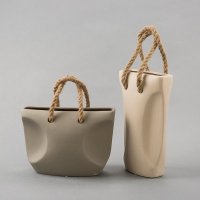 简约手提袋造型陶瓷花插装饰瓶TU-Y20-C（不含税）