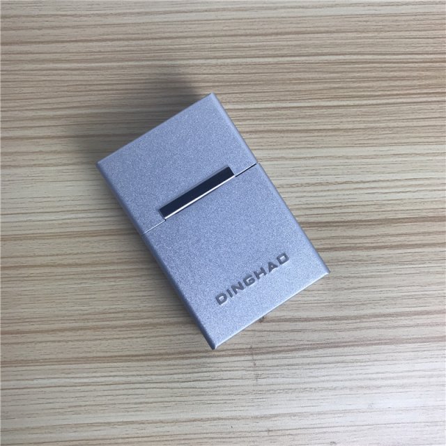 银白色	创意超薄香烟盒香烟夹便携男士香烟盒