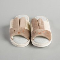 兔子拖鞋	橡胶,布
