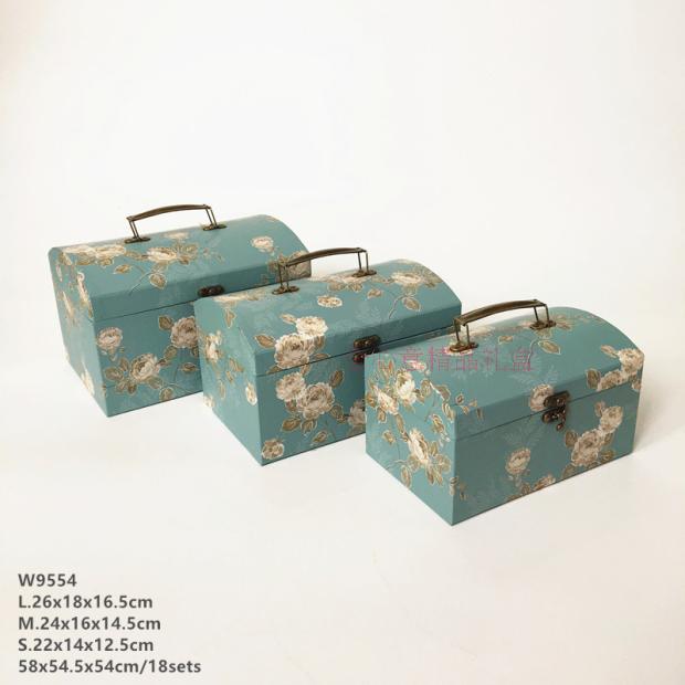 European garden wedding gift box box box portable suitcase three sets of flowers4