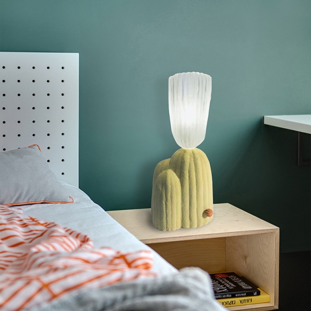 现代个性创意树脂植物仙人掌磨砂玻璃开花客厅卧室床头装饰台灯