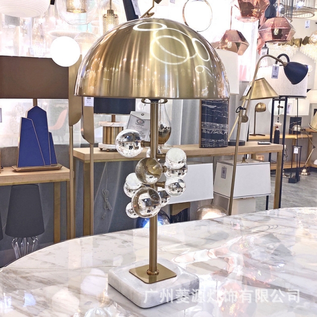 2019款后现代创意彩色水晶葡萄半圆灯罩设计师样板房奢华客厅台灯