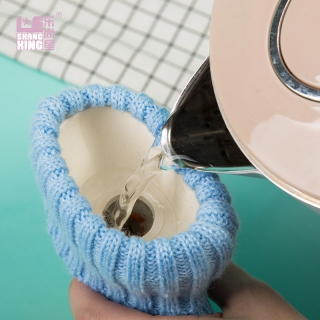 公仔厂家直销国标橡胶迷你注水热水袋针织外套子冬天保暖袋暖宝宝