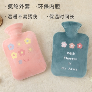 广州工厂厂家直销注水热水袋简约花朵pvc防爆灌水暖手宝暖宝宝