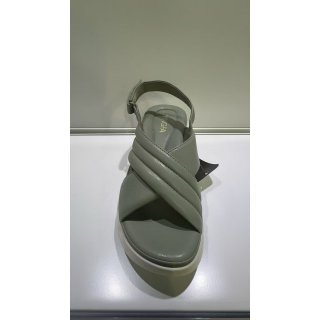 露趾厚底凉鞋