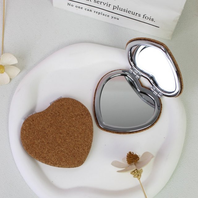 [胜雅] 原木爱心造型可爱时尚双面便携折叠高清化妆镜